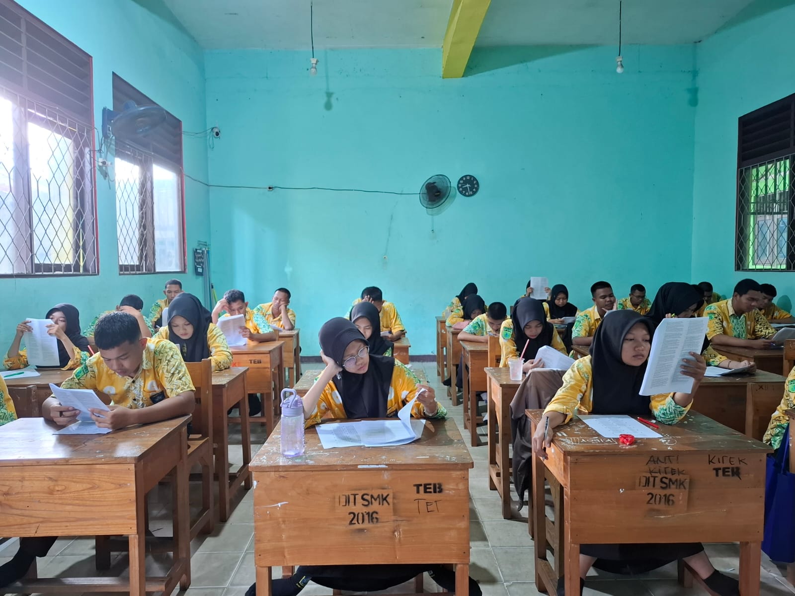 Asesmen Sumatif Semester Genap Hari Kelima di SMKN 2 Banjarbaru, Kalimantan Selatan. Rabu, 3 Juni 2026.